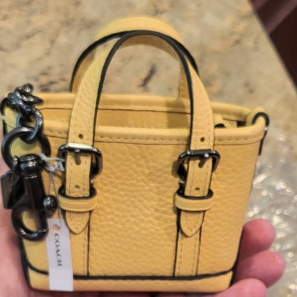 Coach Mini Warner Tote Bag Charm In Pebbled Leather - Gunmetal/Yellow - BNWT - - Picture 7 of 16